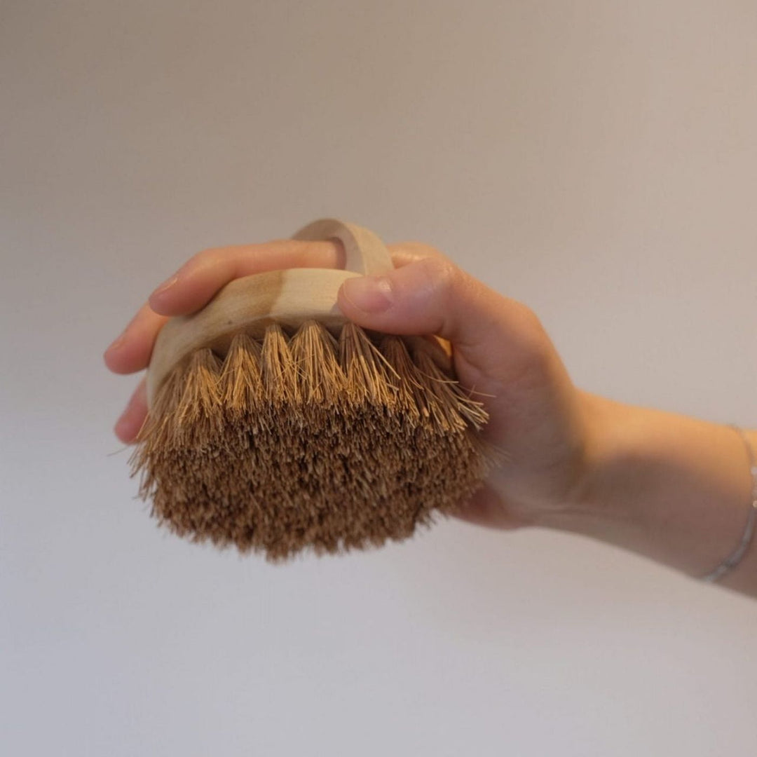 Kayu Wooden Multipurpose Brush is handcrafted from teak and coconut fibre to gently clean veggies. Ethically made in Indonesia by women-led artisans.